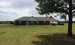 Great country living but still convenient to the turnpike for easy access anywhere. Seth Bullard is showing this 4 bedrooms / 2 bathroom property in Wellston. Call (405) 330-2626 to arrange a viewing.