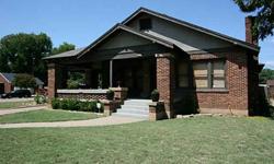 Beautiful Abilene Historic Home. Updated kitchen offers a modern style that is pleasing to the eye. Breakfast bar just off of the kithen provides a great place to grab a snack or an extra preparation area for a big party. Jack and Jill Bathroom between