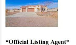Custom house in the valle vista golf course community. David Queen is showing 10450 N Bell Butte Court in Kingman which has 3 bedrooms / 2.5 bathroom and is available for $138900.00. Call us at (928) 377-5640 to arrange a viewing.