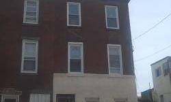 3-story Large yard quiet block close to Center city Philly.Listing originally posted at http