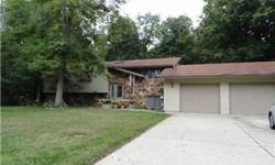 WONDERFUL WOODED LOT W/ABOVE GROUND POOL * LOTS OF SPACE * WOODED LOT * 2 LEVELS ABOVE GROUND W/4 BEDROOMS * 2 FULL BATH AREAS * LARGE GARAGE * BIG FAMILY ROOM & LAUNDRY ROOM * LOTS OF LIVING SPACE * WONDERFUL KITCHEN * MUST SEE TO APPRECIATE
Bedrooms: 4