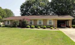 All brick house in like-new condition located in great, central location near interstate 85.
JEFF BUICE is showing this 3 bedrooms / 2.5 bathroom property in Gaffney, SC. Call (864) 490-1244 to arrange a viewing.