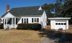 Charming Swansboro Cape Cod.3 Bedroom,1 Bath with additional unheated sq.ft. upstairs divided into 2 rooms.Detached Garage and good size partially fenced in back yard.Walk to Downtown waterfront shops and restaurants.
Listing originally posted at http