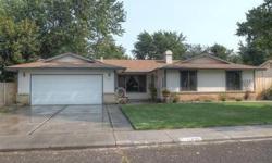 Lovely and Funtional 3 bed room 2 bath room single level home in West Boise.Listing originally posted at http