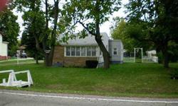 Quaint 2 beds with large lot. Space for garage, all appliances stay.
Steven Melchor is showing this 2 bedrooms / 1 bathroom property in Mount Morris, MI. Call (810) 750-4663 to arrange a viewing.