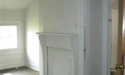 Investor special!! 4 bd/ 1 ba. large rooms, high ceilings. Seller says bring an offer!!
Listing originally posted at http