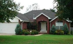 Charming home with split floorplan in fantastic location convenient to all of nwa! Nicky Dou, ABR, GRI is showing this 3 bedrooms / 2 bathroom property in Springdale, AR. Call (479) 236-3457 to arrange a viewing. Listing originally posted at http