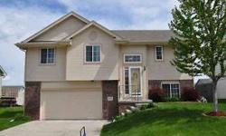 Welcome home to this West facing, open floor plan split entry, built by Galaxy. Split bedroom plan with main floor laundry, nice master suite with full bath, double vanities, linen closet & w/i closet. Kitchen has oak cabinets. Lower level has a rec room