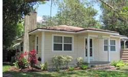 Classic River District Cottage/Bungalow, must see property. Large, corner lot, fenced. In-ground pool, and raised spa. New roof in 2005. Located close to Manatee river, St. Stephen's school, Miller Elementary, and Garden Center/Lewis Park. Beautiful heart