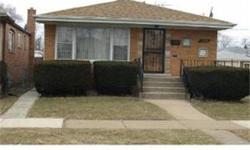 Nice 3bdrm bungalow.Hardwood floors underneath carpeting. Close to schools and public transportation. Ideal for first time home buyers.
Bedrooms: 3
Full Bathrooms: 1
Half Bathrooms: 0
Living Area: 1,046
Lot Size: 0 acres
Type: Single Family Home
County: