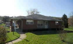 Minutes to I-79. Situated on Corner lot. This 2 or 3 bedroom home is move-in ready. Full unfinished basement and ample parking.
Listing originally posted at http