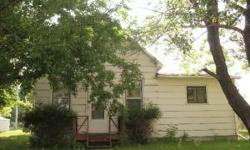 Bring your tools to this fixer upper in Gonvick. Centrally located.Listing originally posted at http
