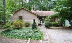 Nicely updated 3 bedrooms ranch style home with contemporary flair.
Roger Brooking is showing this 3 beds / 2 baths property in Midlothian, VA.
Listing originally posted at http