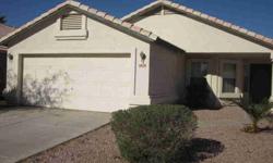 ***NOT BANK OWNED, NOT SHORT SALE*** Move in ready, traditional sale, with ceramic tile throughout, all appliances included, Close to EVERYTHING--airport, ASU, downtown, and shopping.
Listing originally posted at http