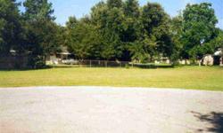 EMERALD BAY LOT ON QUIET CUL-DE-SAC!! Gated golf club community on Lake Palestine, great neighbors, golf, tennis, pool, clubhouse, playground, driving range, fishing, etc. Can be combined with Lot 264, MLS # 10009112 for over 1/2 acre for $25,800. BEST