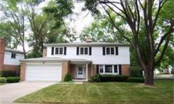 BEAUTIFUL NORTHFIELD MANOR. FANTASTIC VALUE IN NEW TRIER SCHOOL DIST. WELL MAINTAINED COLONIAL ON CORNER LOT. SPACIOUS BRIGHT & SUNNY. LGE ROOMS THROUGHOUT, SPARKLING HDWD FLOORS, EAT-IN-KIT & A DELIGHTFUL FAM RM W/ WBFPL. SECOND FLOOR W/MASTER SUITE PLUS