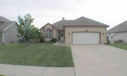 Maticulous reverse 1.5 level. Main floor living with family rm, massive master suite with sitting area/den/office, main floor laundry and garage access. Brad Korn is showing this 3 bedrooms / 2.5 bathroom property in Lee's Summit, MO. Call (816) 224-5676
