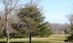Lowest priced lot in The Salt Pond. Great lot overlooking the 5th green on the golf course. This established community offers many amenties and a location very close to the beach.
Listing originally posted at http