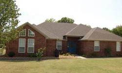 Large lot with great patio/garden area out back ready for relaxing! Chris Abington has this 4 bedrooms / 2 bathroom property available at 530 Channel Cir in Russellville, AR for $187000.00. Please call (479) 264-1195 to arrange a viewing.Listing
