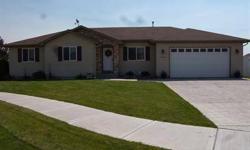 This quality home features Anderson windows & doors, tile floors full landscaping with auto sprinklers all situated in a cul-de-sac. Fall in love with this kitchen! Beautiful alder cabinets, stainless steel appliances, and a large pantry. Tile floors