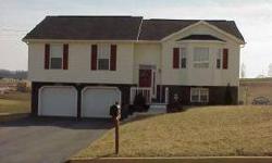 This 4BR/3BA split foyer is like new on the inside!
Listing originally posted at http