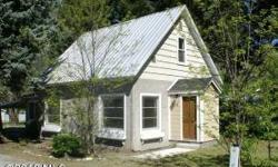 This cute 3 bedroom cottage is the best buy in town. Situated on a large park-like tree studded corner lot in the best neighborhood in town. Great getaway home or rental/investment house. Mountain and territorial views.
Listing originally posted at http