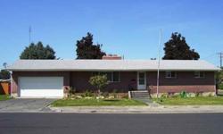8/22/2012 this solid home has 5 beds, three baths, over 3000 sq. Brenda and Drew Roosma has this 5 bedrooms / 3 bathroom property available at 1355 E Elm St in Othello, WA for $193900.00. Please call (509) 989-1905 to arrange a viewing.Listing originally
