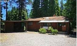 Cute & Cozy redwood home inside & outside. Large lot with backyard gate open up to Bower Park hiking trails, lake, tennis & basketball courts, Rec. Center & "proposed community pool." Excellent location on sunny ridge (banana belt weather). Small airport