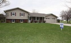 Check out this great tri-level home on the South end of Spencer. 4+ bedrooms, 2 1/2 baths and 4 car garage on a large, peaceful lot!
Listing originally posted at http