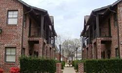 Beautiful condominium in a fabulous location of the ua campus!
Alice Maxwell is showing this 1 bedrooms / 1 bathroom property in Tuscaloosa. Call (205) 292-4546 to arrange a viewing.
Listing originally posted at http