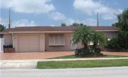 Tenant occupied. Showings by appointment only. Twenty-four-hour notice .please call la alesia johnson 561-801-0298. Harris Realty of Palm Coast Sue Harris is showing this 3 bedrooms / 2 bathroom property in NORTH PALM BEACH, FL. Call (386) 679-0117 to