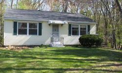 Great starter home or just right if you are looking to down size. Two bedrooms located on the main level with a family room and half bath located in the walk out basement. Quiet neighborhood, close to 93 and shopping.
Listing originally posted at http