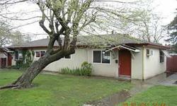 This 4 unit building is actually two duplexes and a shared court yard-a big lawn area w/large shady trees.
Margo McBride is showing this 2 bedrooms / 1 bathroom property in SACRAMENTO, CA. Call (916) 721-8334 to arrange a viewing.
Listing originally