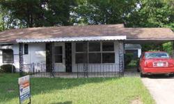 Could be great rental property, close to I-75..just needs rehab...sold as is. Can be purchased by itself, or as package with 856 Grady St. S & 1473 Walker Rd
Listing originally posted at http