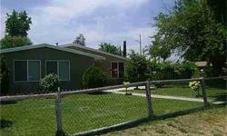 In this cozy House, its first buyers will be very satisfied. Front and back yard large enough to enjoy those summer days. Size to build a very nice pool. You have space to extend the property. Entry for boat or RV parking. Close to all schools, malls,