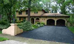 This large spanish influenced house offer spacious rooms throughout and backs to a lovely wooded green acres area for total privacy in the rear yard.
Ron DiPinto is showing 37 Summer Drive in Berlin, NJ which has 4 bedrooms / 2.5 bathroom and is available