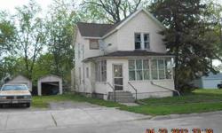 1.5 STORY HOME IN ADRIAN SCHOOLS WITH 3 BEDROOMS. HOME FEATURES SPACIOUS ROOMS, FULL BASEMENT AND A DETACHED GARAGE.
Listing originally posted at http