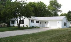 This beautifully remodeled home is located on an peaceful private drive on the tip of marblehead. Tomi Johnson is showing this 3 bedrooms / 2 bathroom property in MARBLEHEAD, OH. Call (419) 341-0276 to arrange a viewing. Listing originally posted at http
