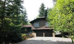 Tastefully maintained home with rich, warm colors, offers nice floor plan & comfortably sized rooms. Set on quiet cul-de-sac, just minutes from I90, lakes, hike & biking trails, Seattle & Snq Pass. Sun filled kitchen with good storage & work space, & the