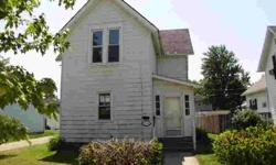 Come check out this one family home that has been converted into a duplex.
Angela Grable has this 2 bedrooms / 2 bathroom property available at 314 E Mitchell St in KENDALLVILLE, IN for $22500.00. Please call (260) 244-7299 to arrange a viewing.
Listing
