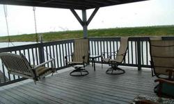 This property is just right for fishing and crabing right out your back door..you can enjoy the beautiful sunsets on the deck.. Liz Boudoin is showing this 3 bedrooms / 3 bathroom property in slidell. Call (985) 649-6333 to arrange a viewing.