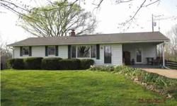 Farm style. Beautiful well maintained home up on the ridge of richmond hill road.
Linda Jackson-Bailey is showing this 4 bedrooms / 2 bathroom property in BEDFORD, KY. Call (502) 716-7290 to arrange a viewing.