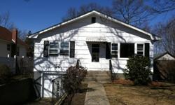 2 BEDROOM 1 BATH FINISHED BASEMENT LARGE ROOMS LOTS OF STORAGE LARGE BACKYARD - MOVE IN READY - SACHEM SCHOOLSCALL CHELSEA 6313388818