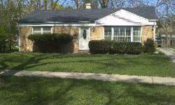SHORT SALE OPPORTUNITY...ALL OFFERS SUBJECT TO LENDER APPROVAL... SOLD AS IS.
Listing originally posted at http