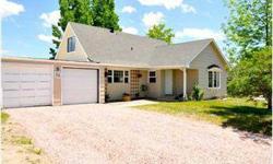 This well cared for 2,700 square ft 2 level home is located on a large corner lot in the highly sought after d38 school district!
CO Homefinder has this 5 bedrooms / 4 bathroom property available at 214 Mitchell Avenue in Monument, CO for $244900.00.