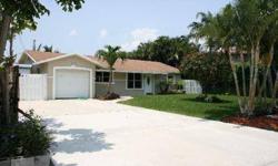 Beautiful Waterfront 3bd/2ba Pool Home! Featuring a dock, seawall and gazebo ... Newly upgraded electrical panel, 4 ceiling fans updated kitchen with granite countertops, stainless steel appliances with a convection oven. Access to Lake Ida, Eden and