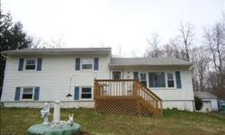 3 Level Split featuring main part of house as 3 bedrms, country kitchen, livingrm,family rm, full bath, laundry. Apartment is 1 bedromm ,full bath, livingrm and kitchen area. Seperate 2 car detatched garage.
Listing originally posted at http