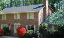 Full brick home with basement at the end of a cul-de-sac on a private, wooded, 1+ acre lot!
LeAnne Carswell has this 4 bedrooms / 3 bathroom property available at 19 Knee Run in Spartanburg, SC for $250000.00. Please call (864) 895-9791 to arrange a