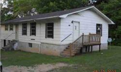 New Listing! 3 bedroom 1.5 bath home featuring large den/dining room combo, full basement with storage area and a large barn.
Listing originally posted at http