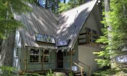 Just one hour from Portland in the Oregon Cascade foothills sits your own mini lodge in the Mt. Hood National Forest. Close to skiing, only seven minutes away, and hiking to your hearts content. This spacious cabin has a great room for family and friends